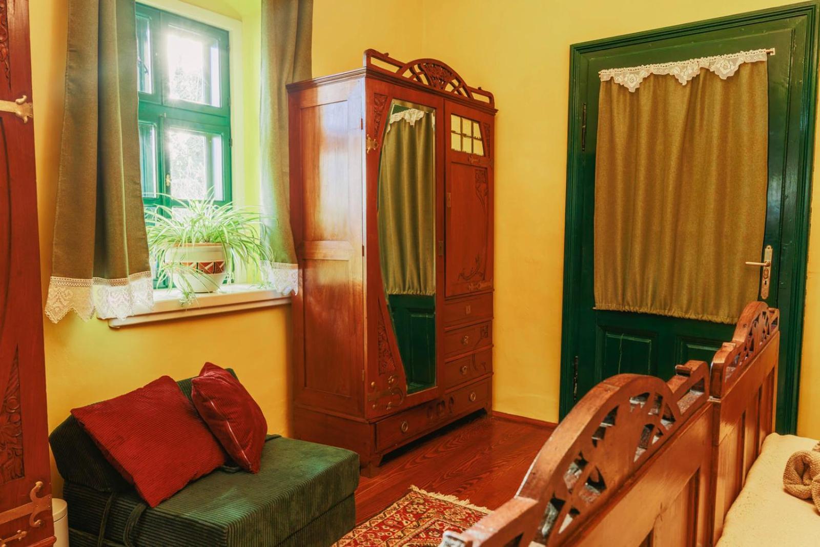 Tradicionalna Kuca Biljkinog Oca Villa Lug Exterior foto